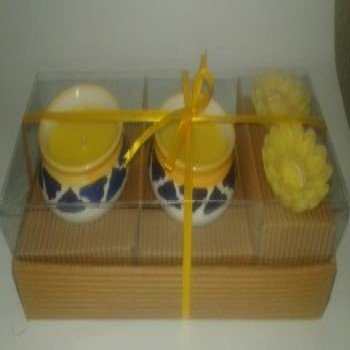 Gift Set-21: Ceramic bowl and scented floater set